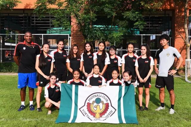 东契奇三双独行侠克奇才5连胜 火箭险胜尼克斯